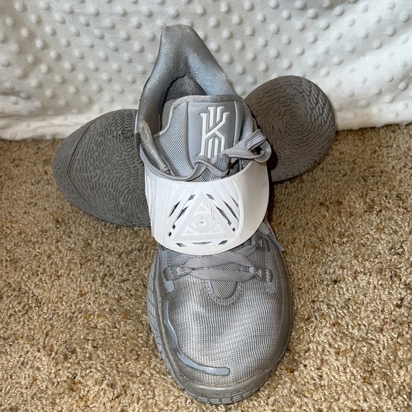 Kyrie Low 3 TB - Picture 4 of 10